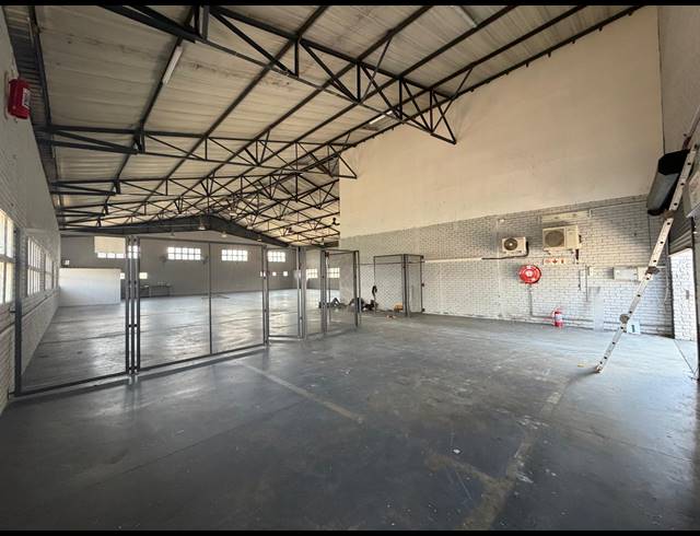 1,200M² WAREHOUSE TO LET IN BARBEQUE DOWNS